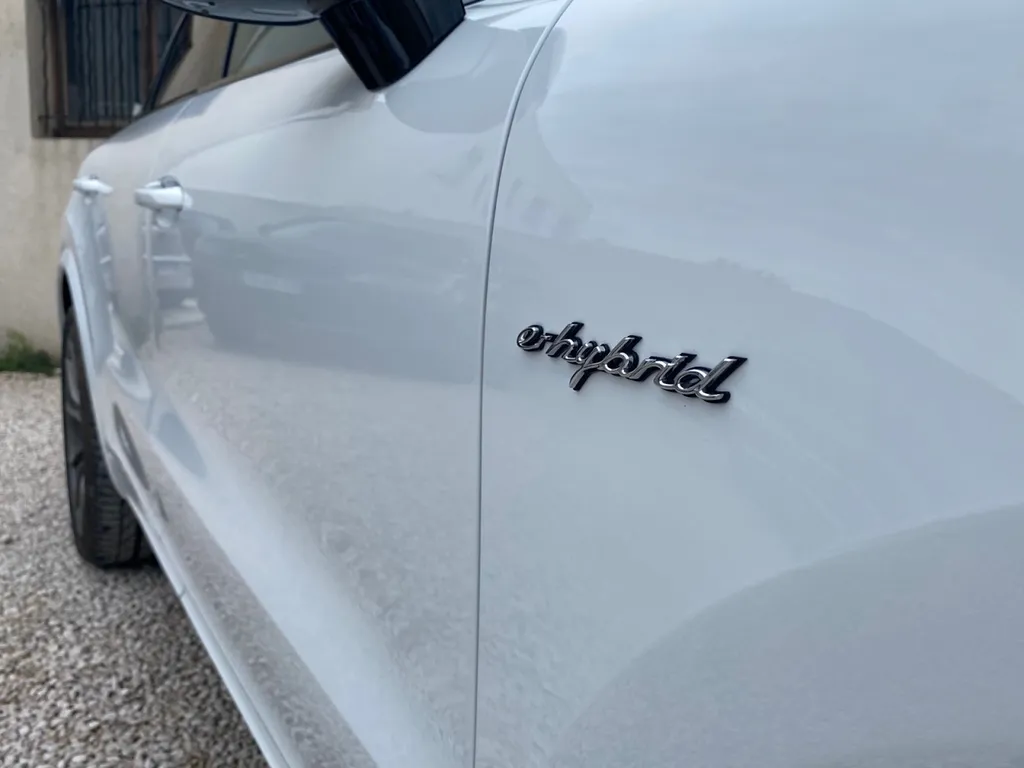 Personnalisation de la carrosserie sur Porsche Cayenne coupé eHybrid à Marseille 13011