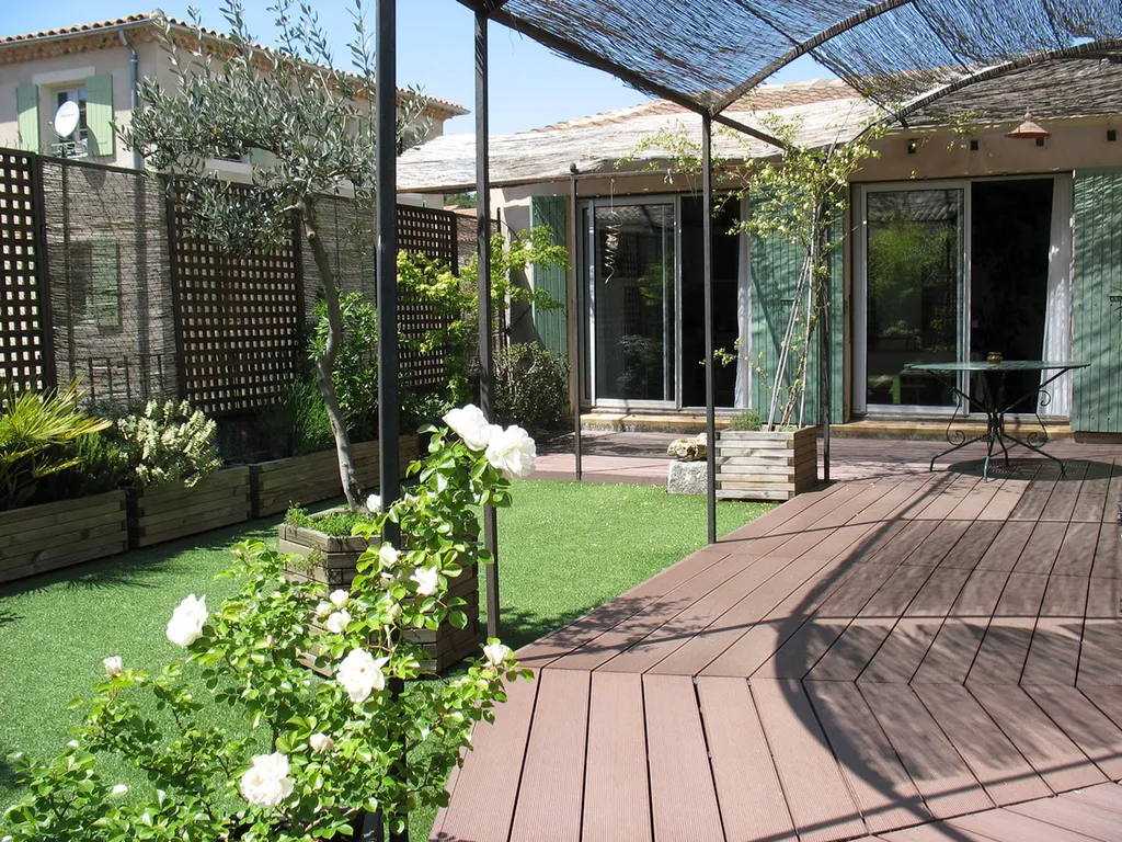 Vaison-la-Romaine, à vendre, appartement avec belle terrasse