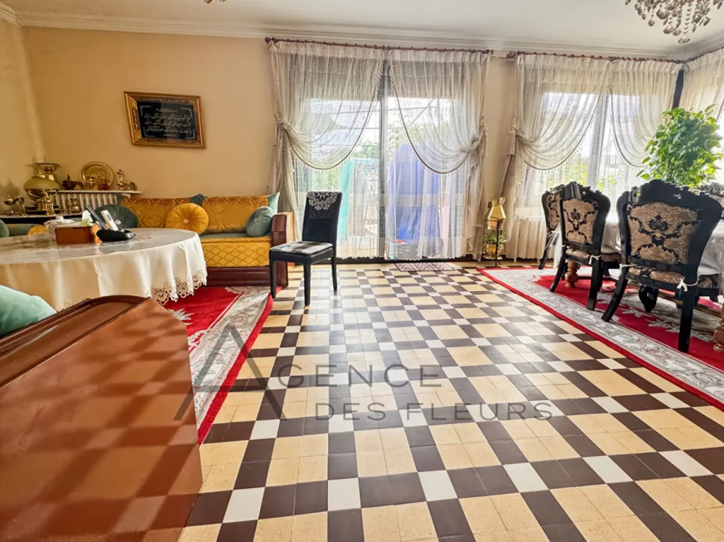 À vendre maison de 110 m² sur un terrain de 1024 m² située sur la commune de Cléon