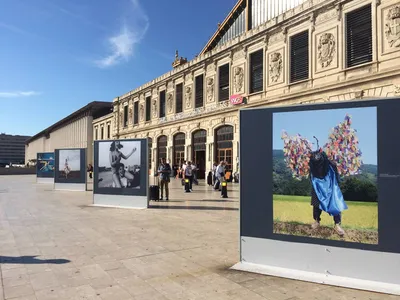 Transport avec chauffeur privé en bus pour se rendre à la gare de Marseille Saint-Charles