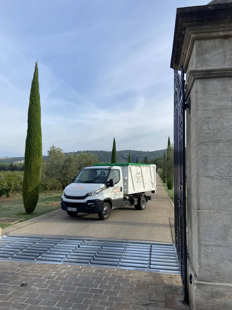 Qui contacter pour vider une maison à Toulon et ses environs dans le Var?