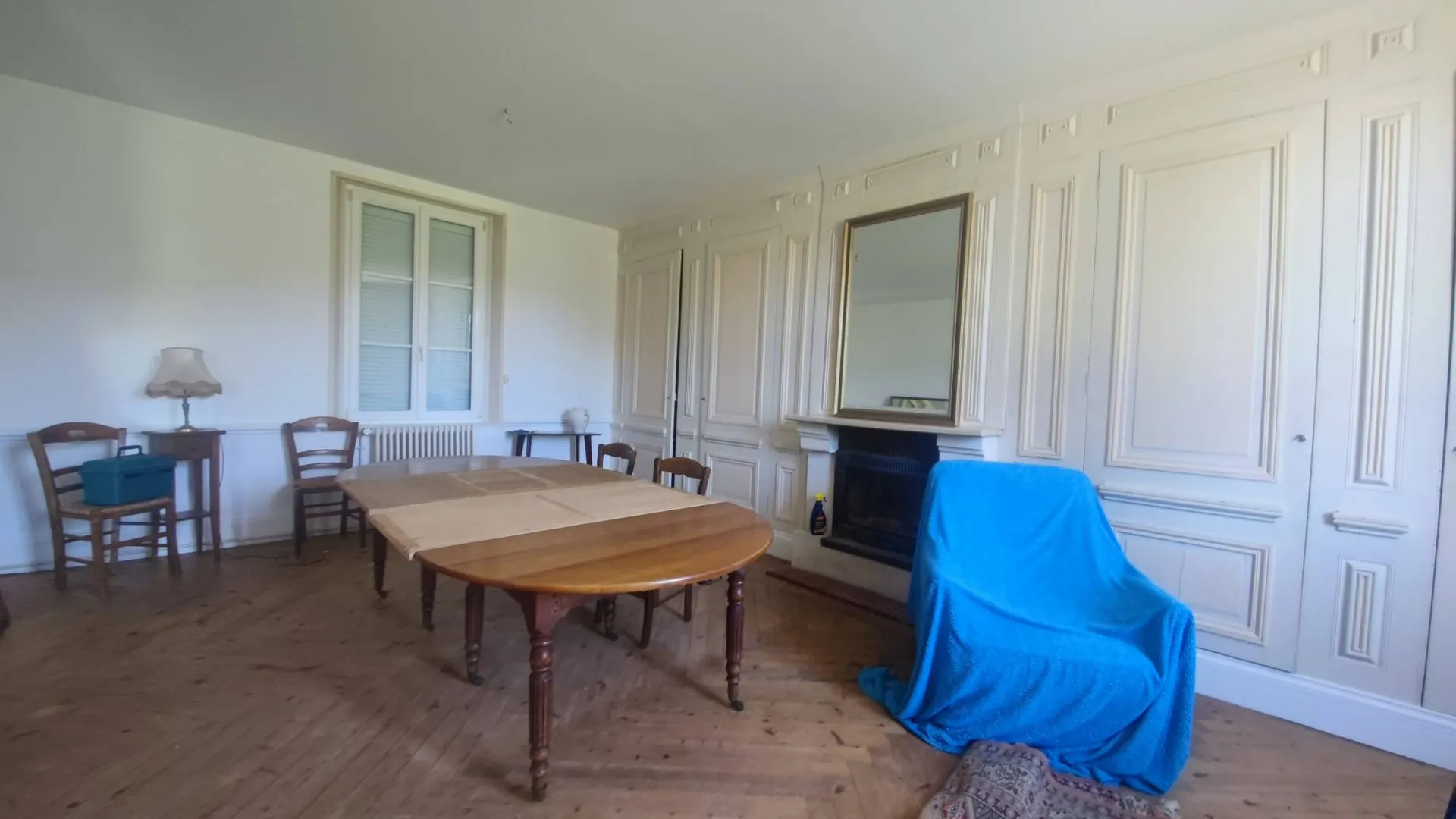 VENDU Ensemble de caractère 20 minutes de la mer