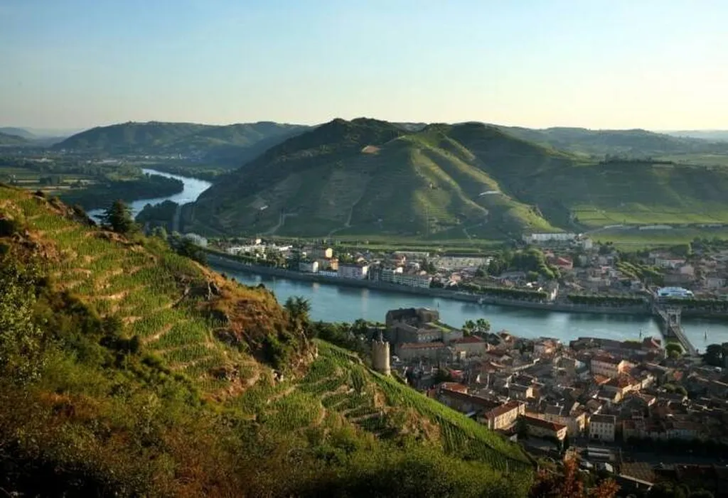 Louer un vélo de voyage pour la Via Rhona au départ de Lyon
