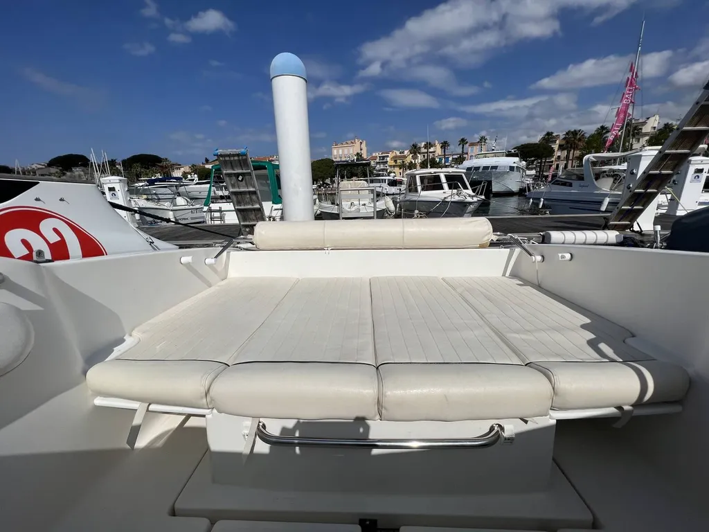 Prix d'une vedette avec cabine 6 personnes Bandol
