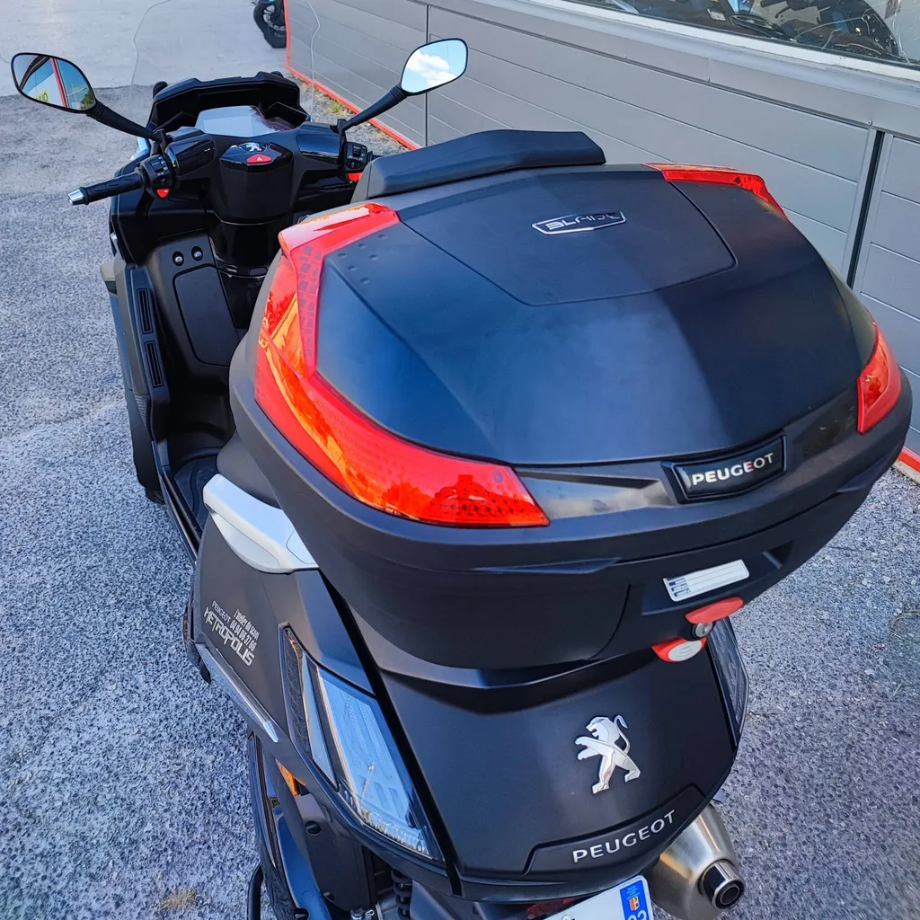 SCOOTER OCCASION PEUGEOT METROPOLIS SANARY SUR MER
