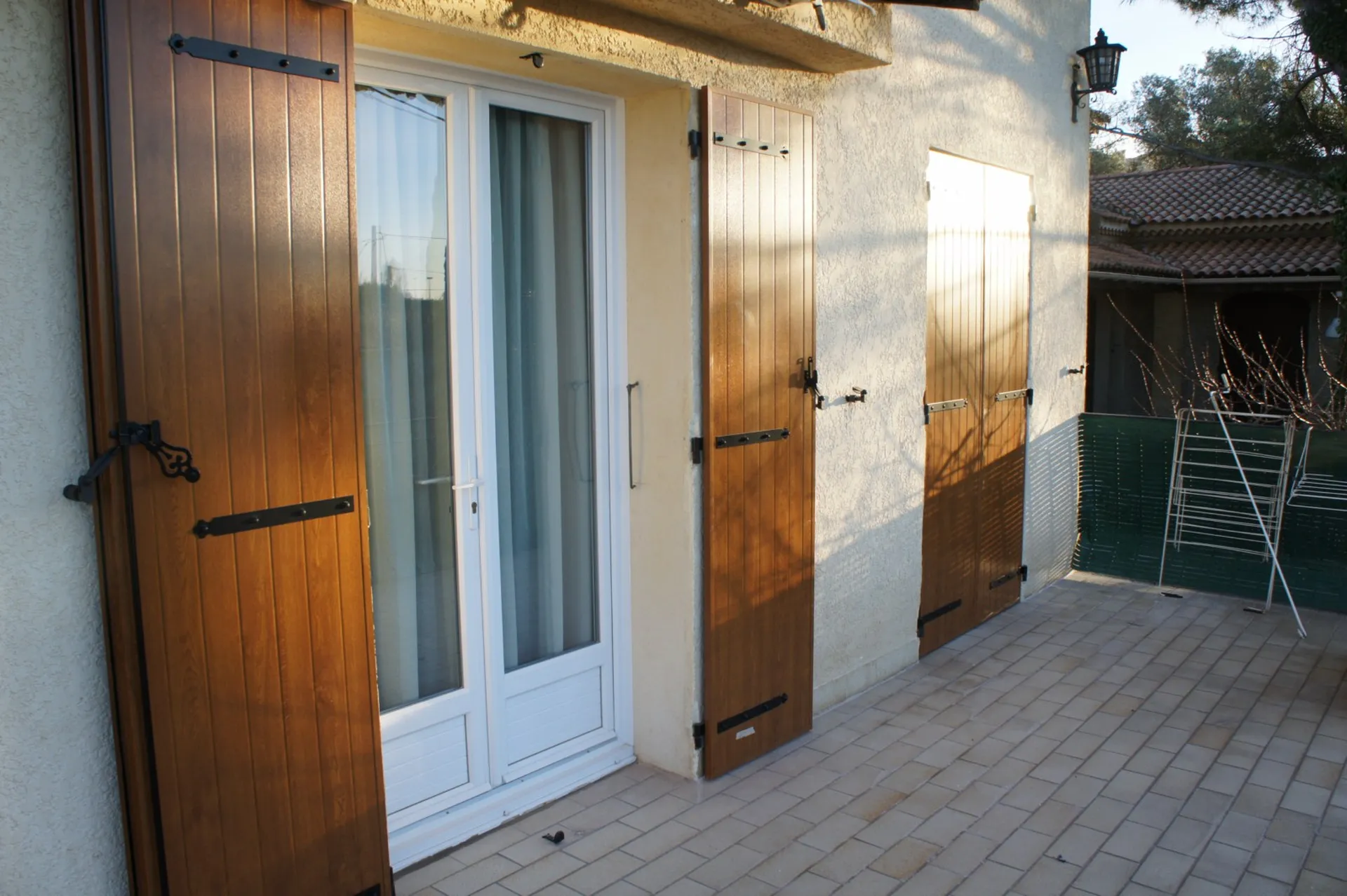 volet battant aluminium posé à Martigues par Alu Vigouroux