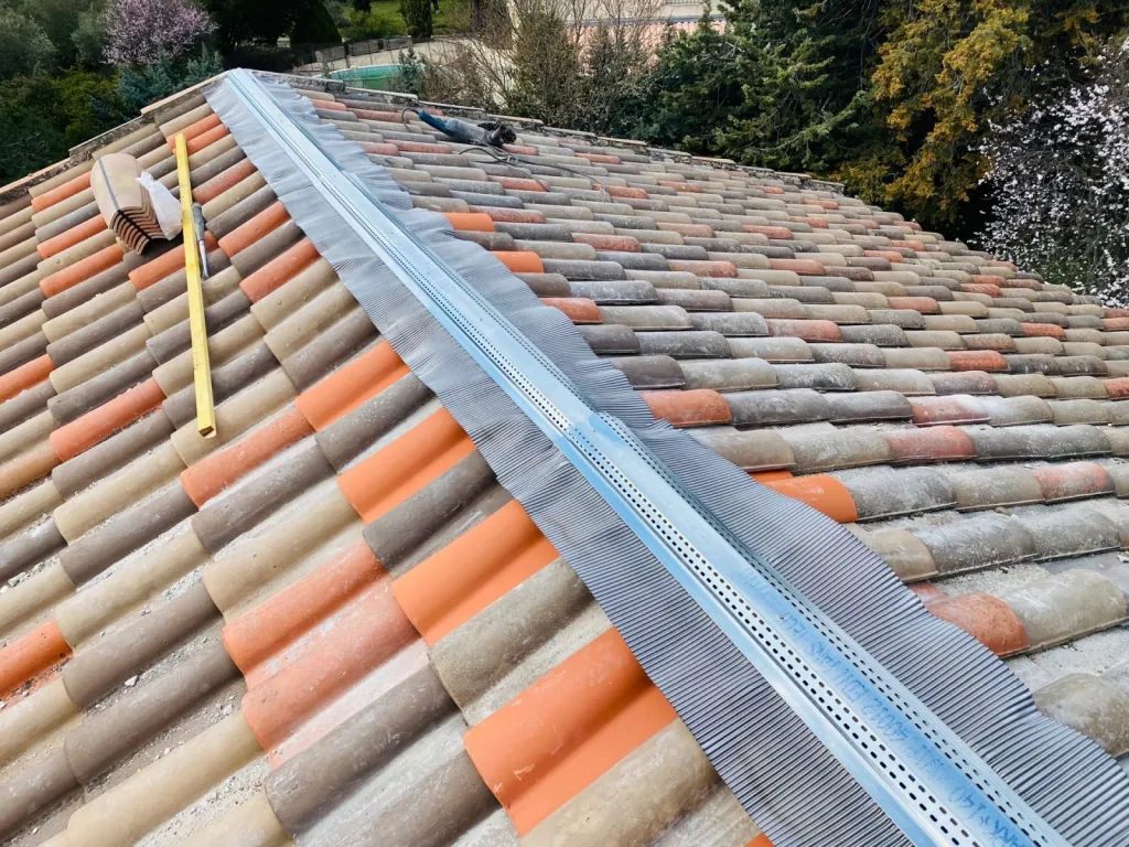 pose de faitage closoir sur gardanne