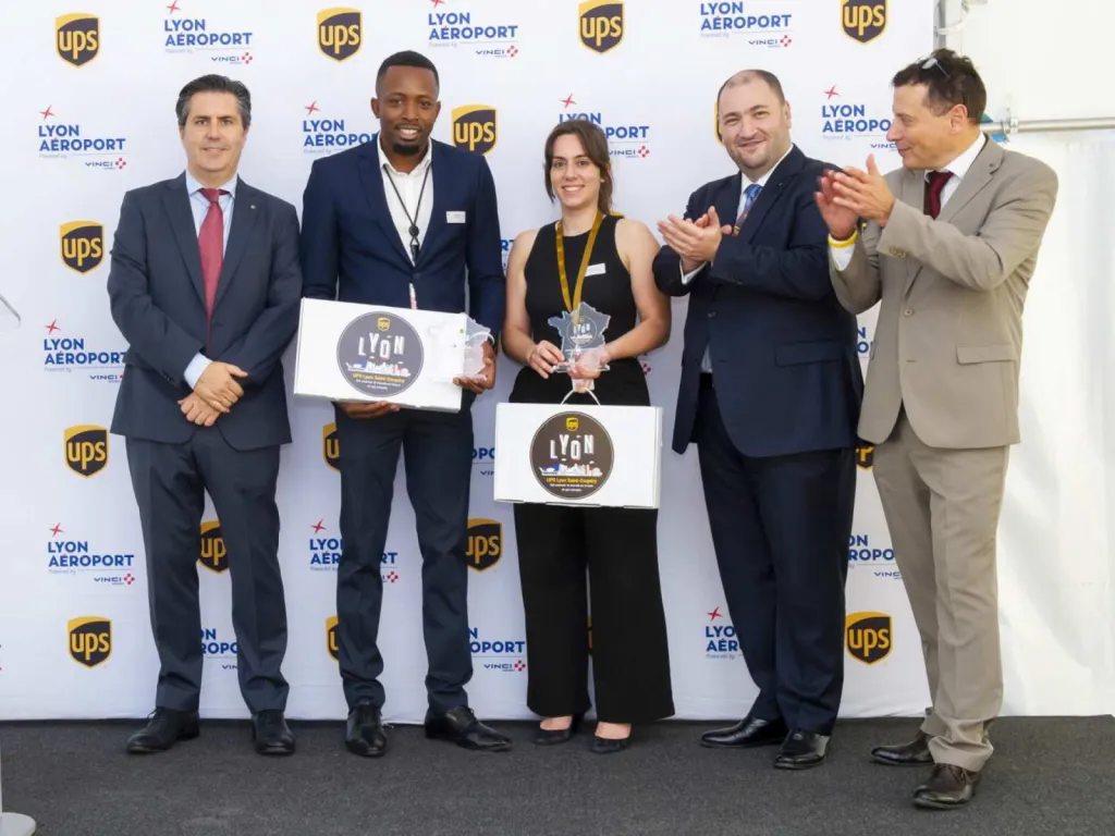 reportage événementiel inauguration du nouveau Hub UPS Lyon Saint Exupéry remise de prix à des salariés