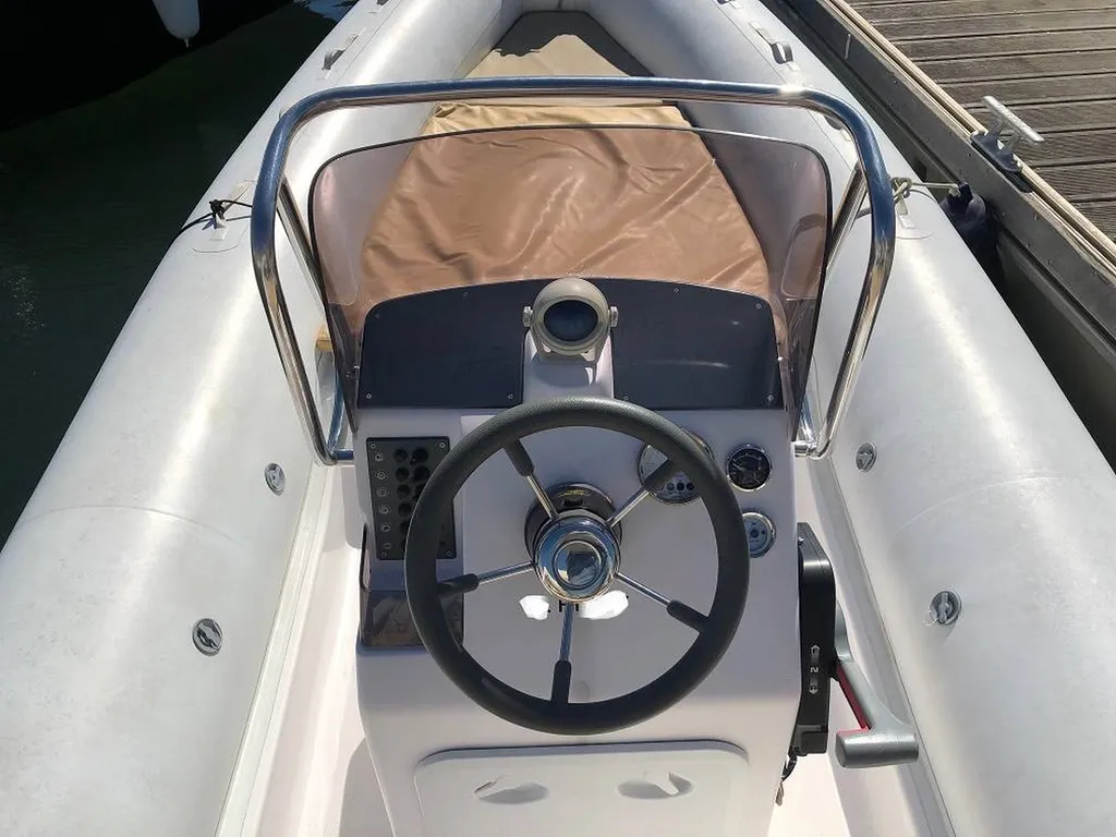 semi rigide neuf et occasion a sanary