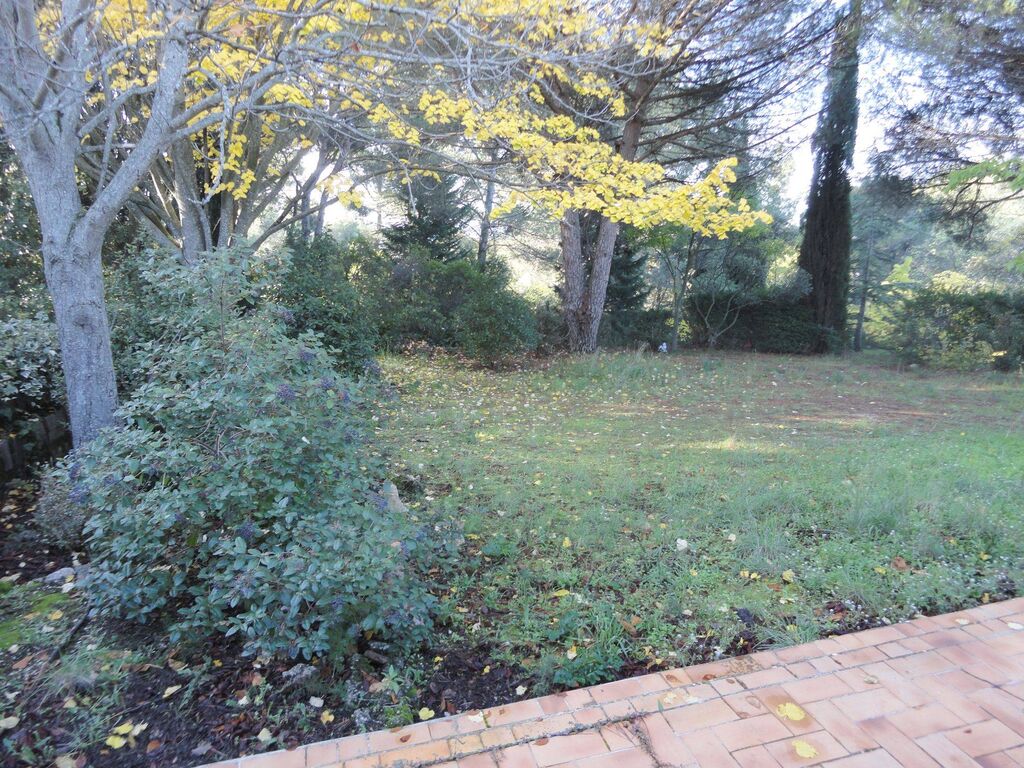 MAISON T3 Roquefort la Bédoule de plain-pied, terrain de 4 900m² 