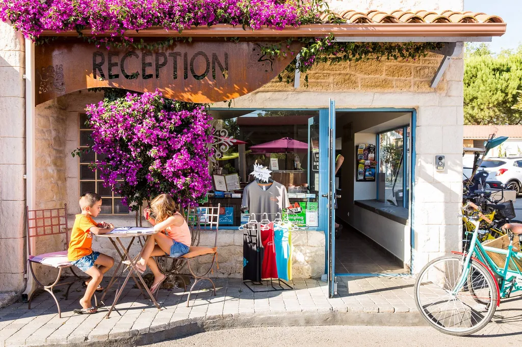 camping bord de mer marseillan
