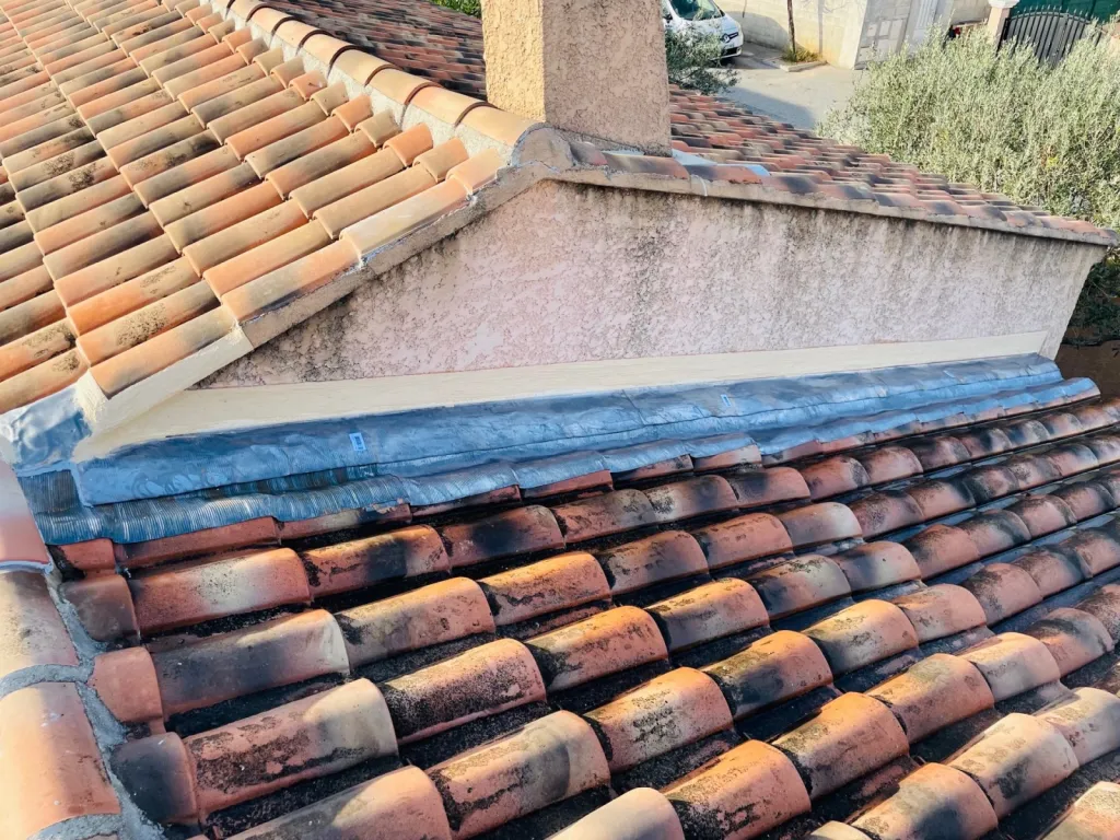 Solin plomb sur Bouc-Bel-Air fini