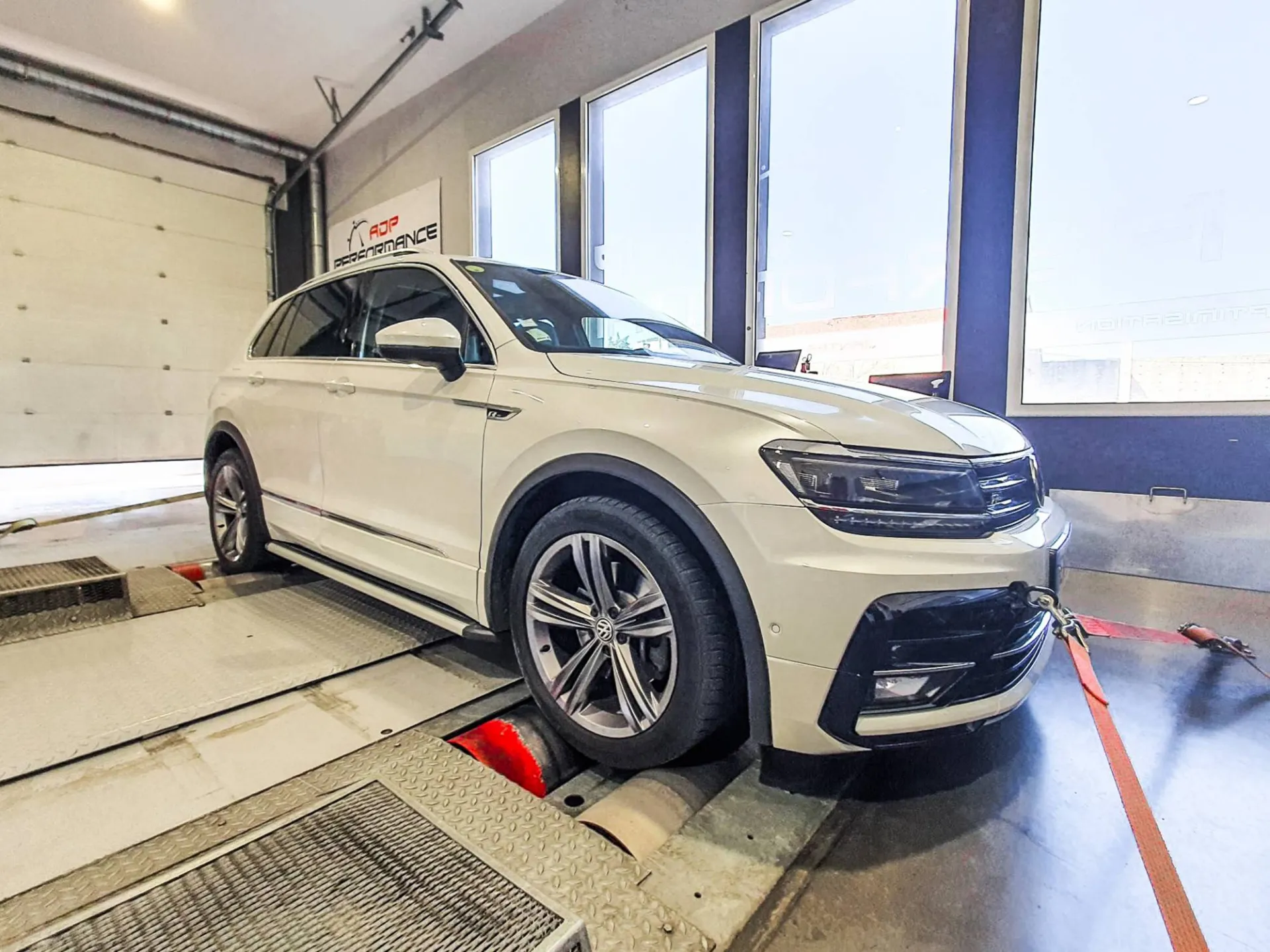 Reprogrammation moteur VW Tiguan 2.0 TDI 240cv - Préparation moteur VAG Stage 1 - ADP Performance Vaucluse