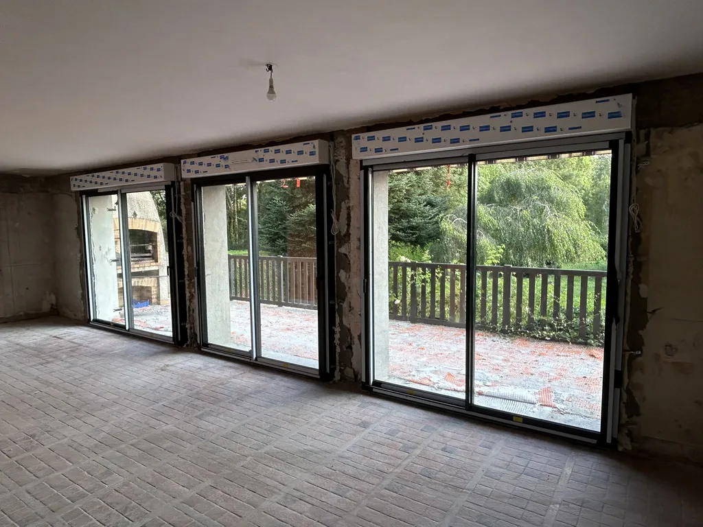 Remplacement des baies vitrées avant isolation par l'intérieur (ITI) à La Tour de Salvagny (69)