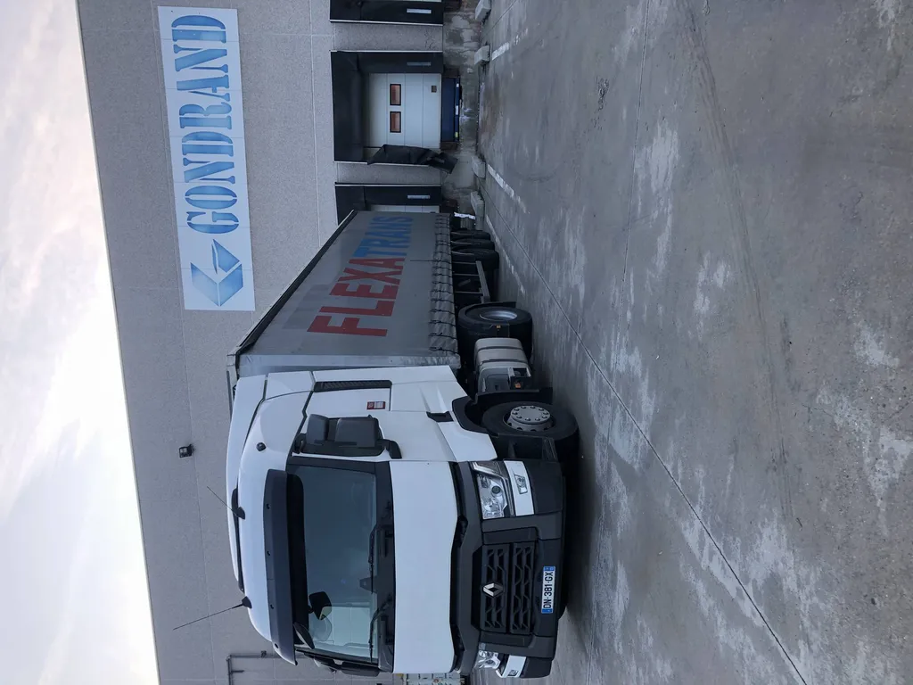 Mise à disposition de camions avec chauffeurs