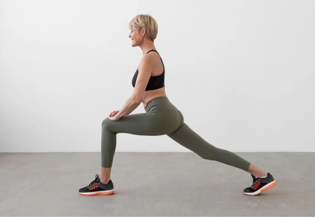 La mobilité de la hanche est essentielle pour maintenir une bonne santé et une qualité de vie optimale. Voici pourquoi avec votre coach Carolyn à  Six fours à  côté de Sanary 