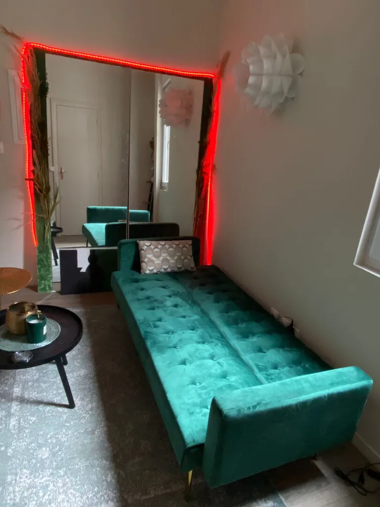 situé rue saint romain