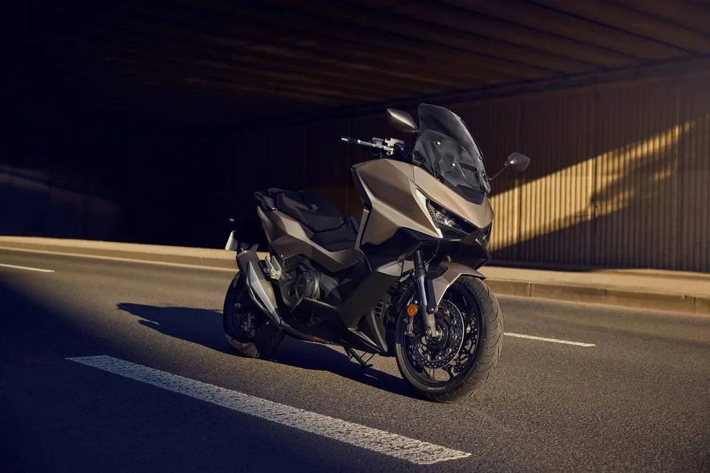 SCOOTER NEUF HONDA FORZA 750 2025 DANS LE VAR