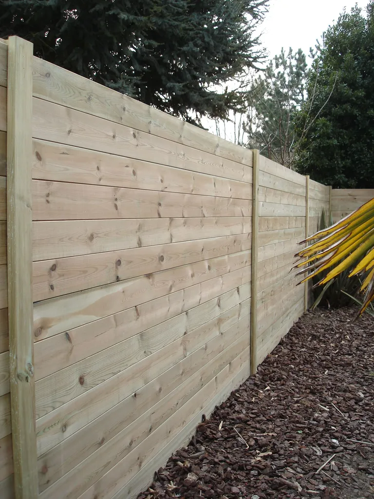 Installation de Clôtures occultantes en bois, Panneaux brise-vue et Claustras naturels à Cabourg dans le calvados 14 et ses Alentours