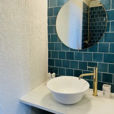 Chambres d’hôtes avec ambiance cosy et décoration personnalisée, par l’Atelier D. architecte d’intérieur à Bordeaux