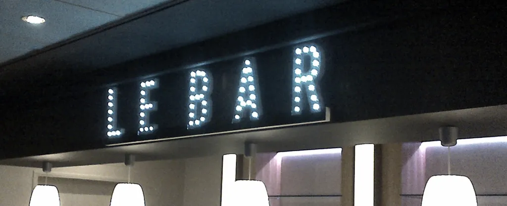 Enseigne lumineuse pour bar restaurant Marseille