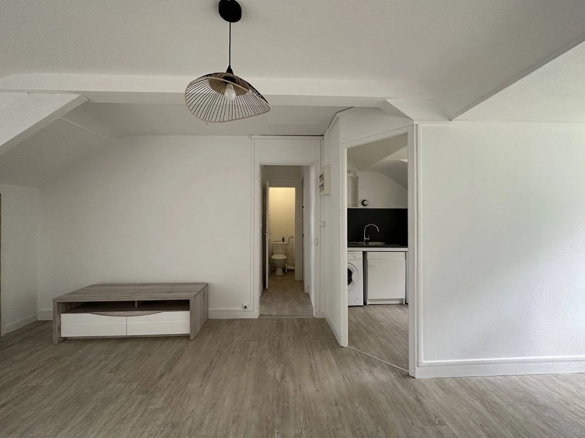 A vendre appartement récemment rénové à Dieppe à 5 minutes du centre ville.