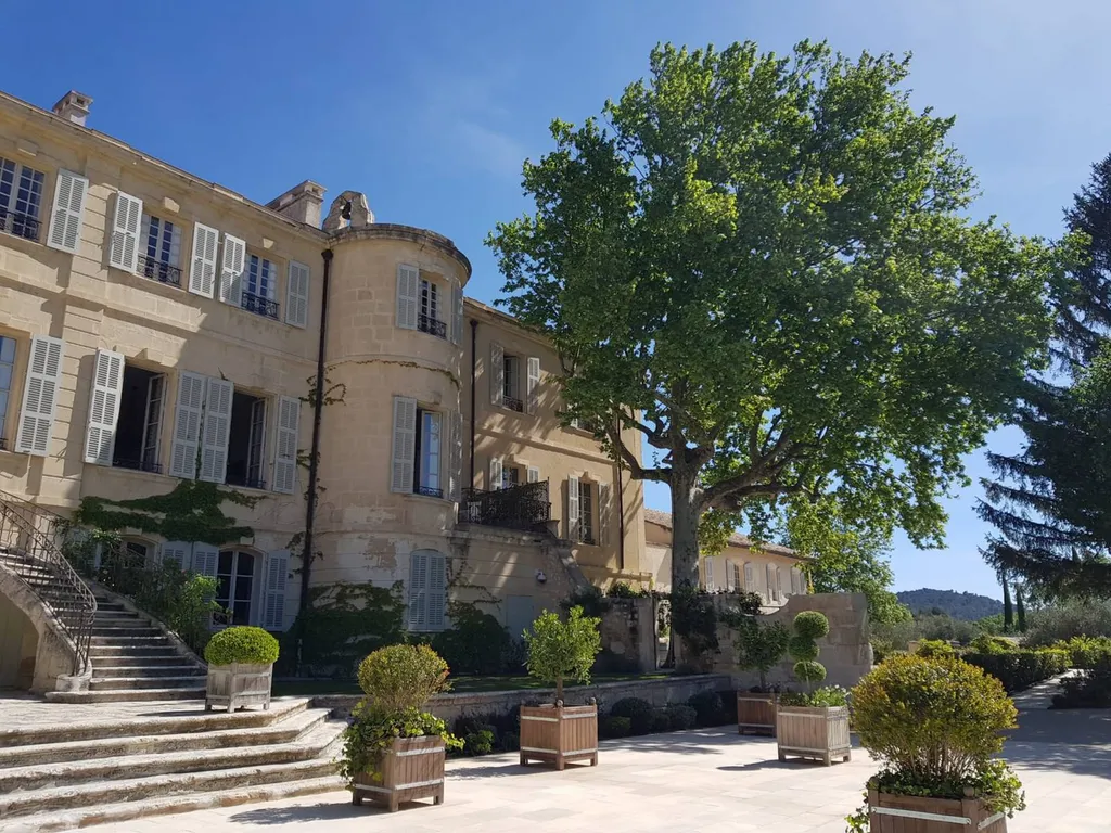 CHÂTEAU DU DOMAINE VITICOLE D'ESTOUBLON