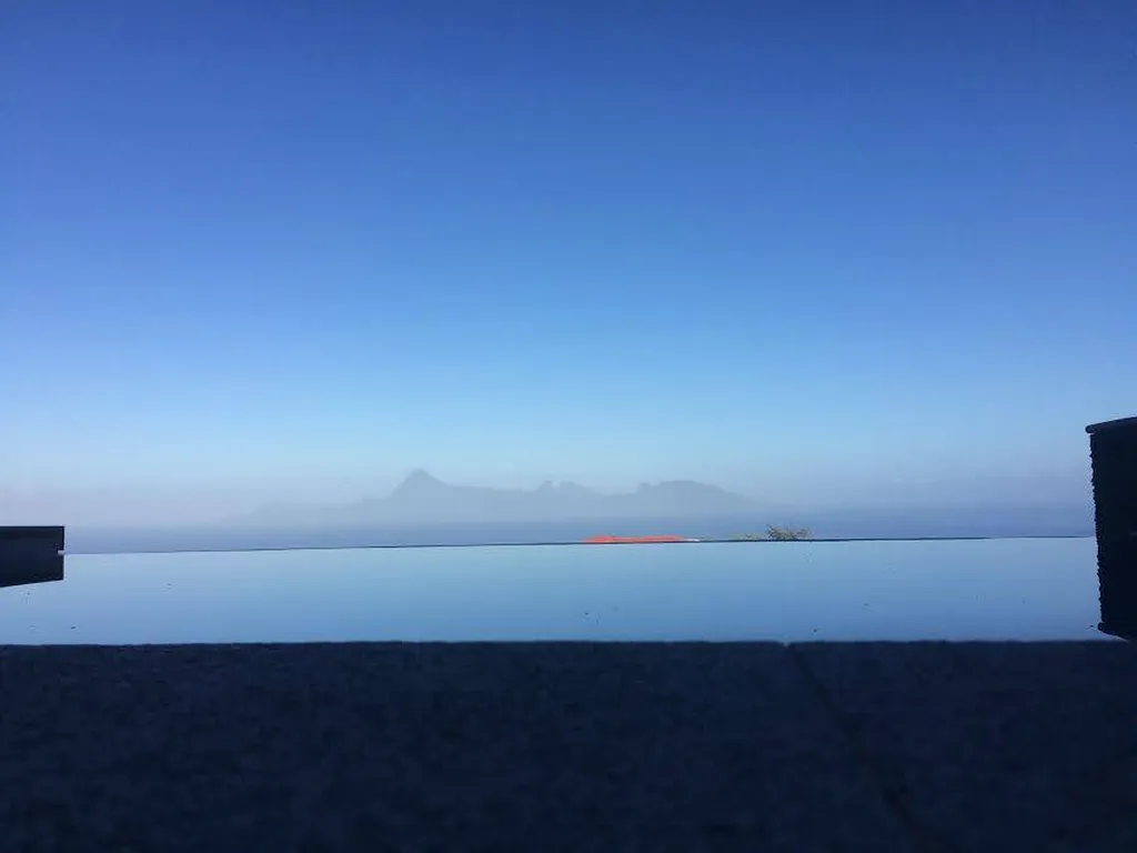 REALISATION BETON PISCINE DE TERRE DU MONDE A TAHITI