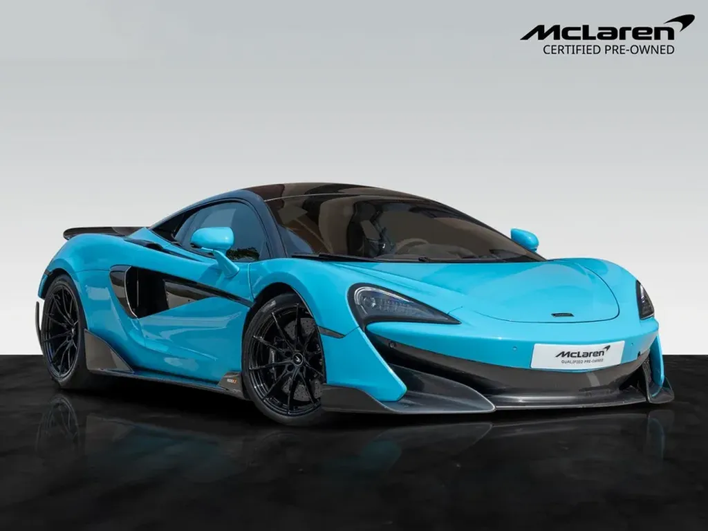 McLaren 600LT import Allemagne par Asphalte Diffusion, supercar de prestige avec suivi constructeur