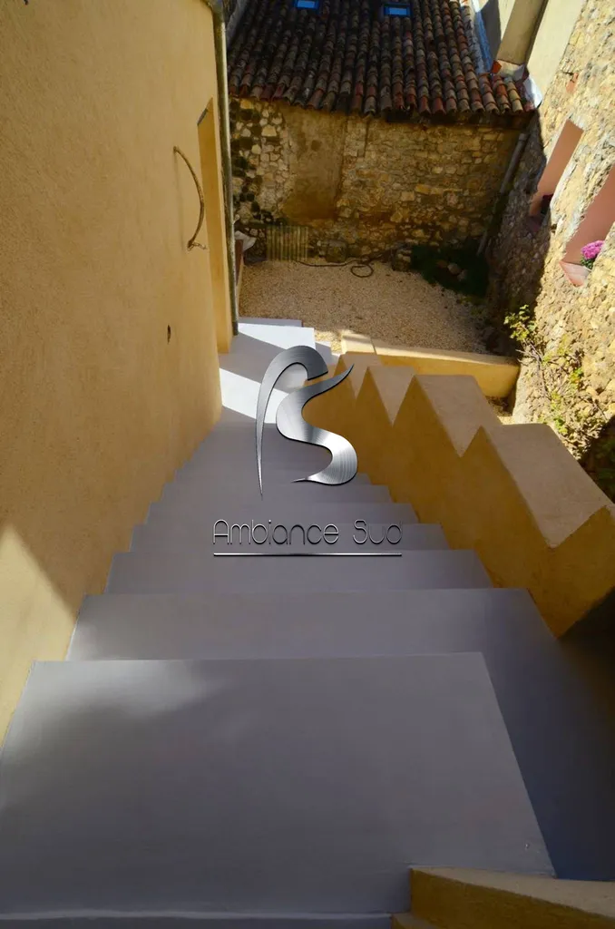 ESCALIER EN BETON CIRE TALOCHE A AIX EN PROVENCE