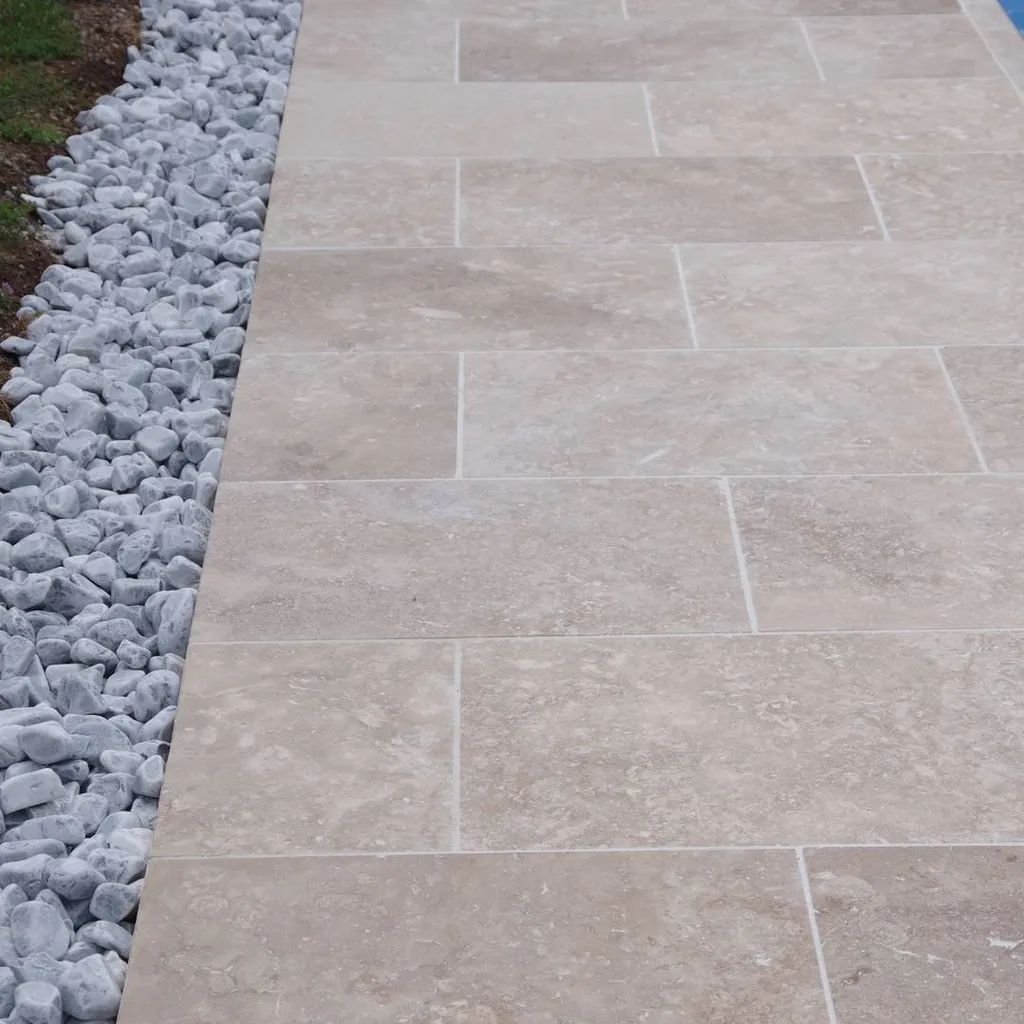 Où acheter du travertin Mix Premium à Ambarès et Lagrave près de Bordeaux ?