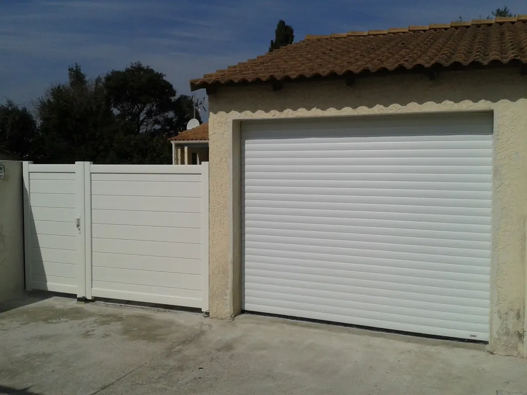 Portail alu lames larges sur Istres