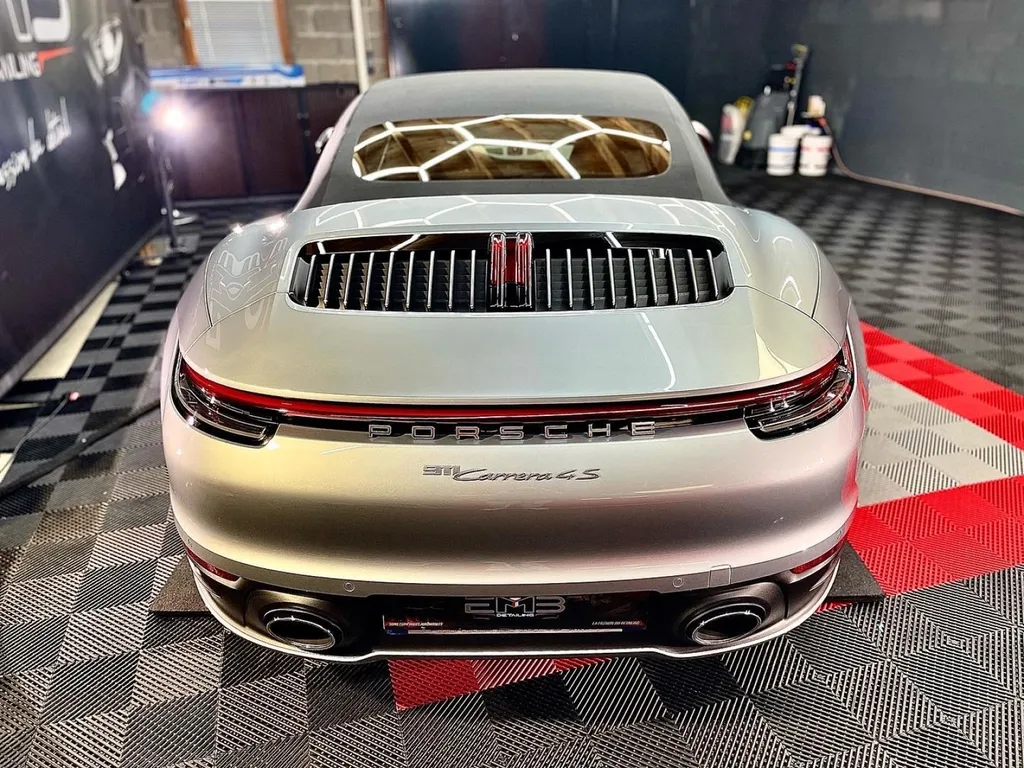 Protection carrosserie Porsche 992 4S cabriolet traitement céramique à Tassin la Demi Lune