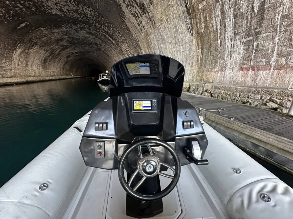 ORIGINAL RIB 700 bateau semi-rigide d'occasion disponible à Six-Fours les plages