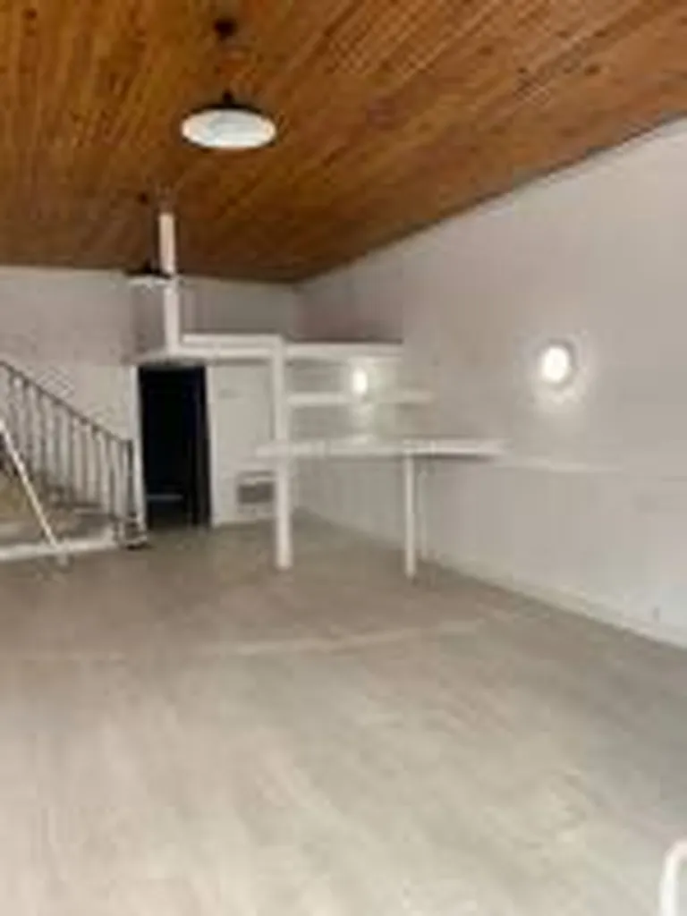 cherche local commercial à Bordeaux centre proche Tram