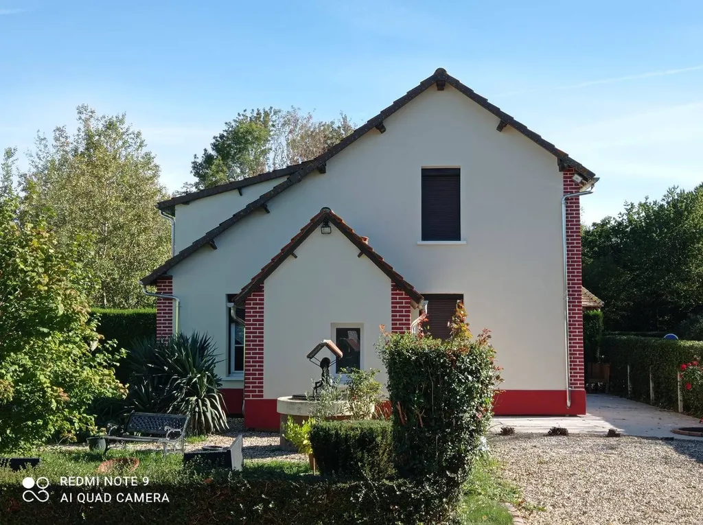 Isolation par l'extérieur experte par EFIBAT : transformation énergétique d'une maison ancienne à Sainte-Colombe-la-Commanderie (27110).