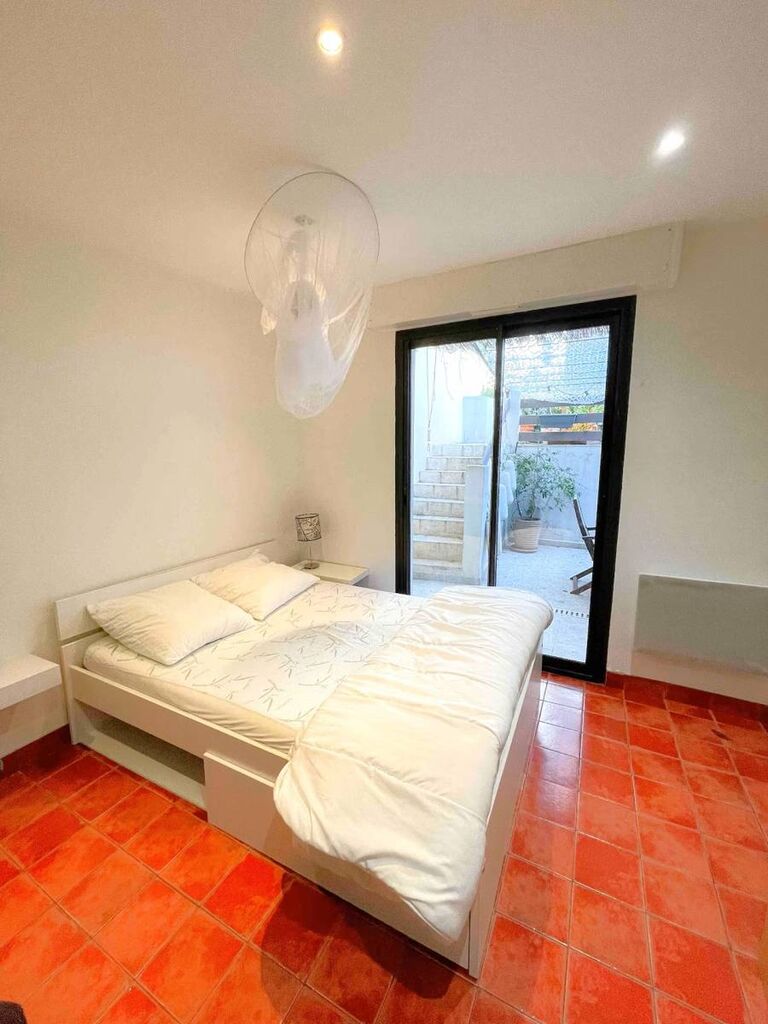 Vente appartement T4 Cassis  avec vaste terrasse dans résidence sécurisée derrière le port