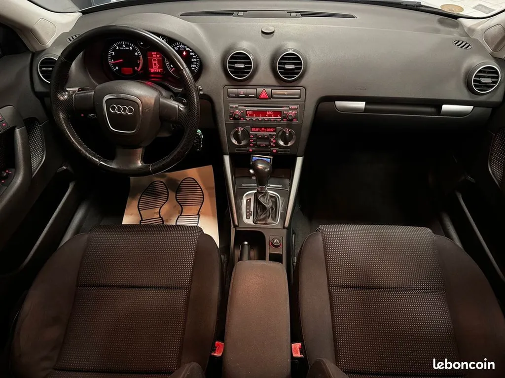 Audi A3 Sportback (8P) 2.0l TFSI 200cv DSG6 Ambition