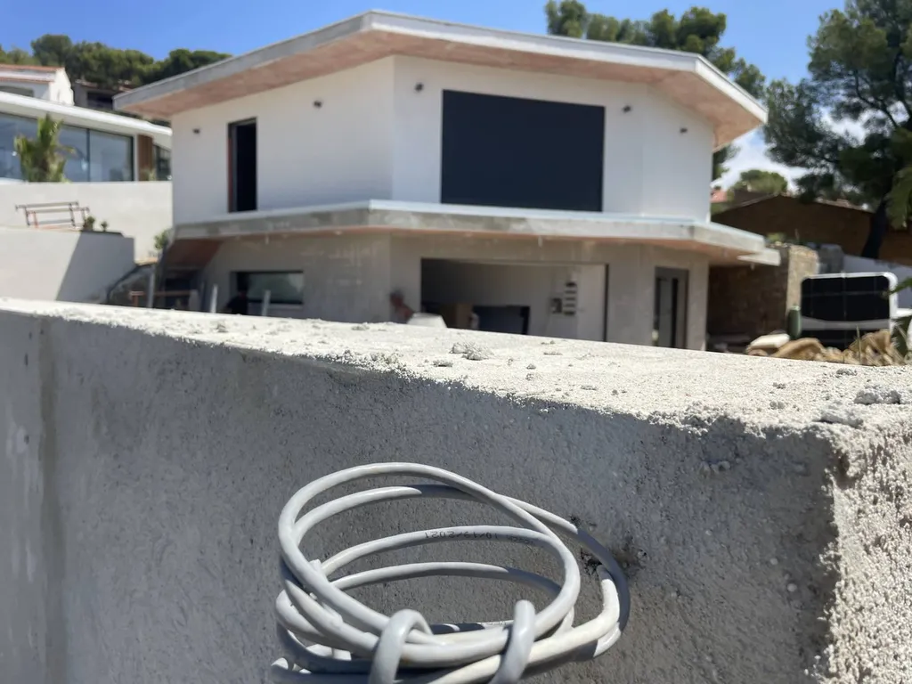 Cablage d’un système de vidéosurveillance à Bandol