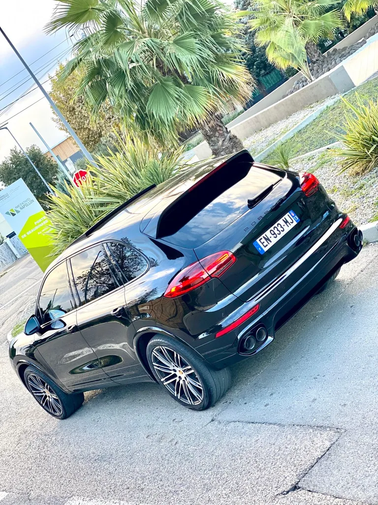 Porsche Cayenne Platinum Édition avec une protection carrosserie céramique