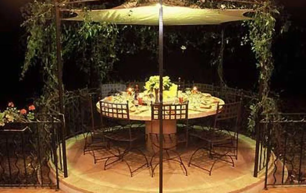 Hôtel & Restaurant 3* Fontvieille Les Mazets des Roches