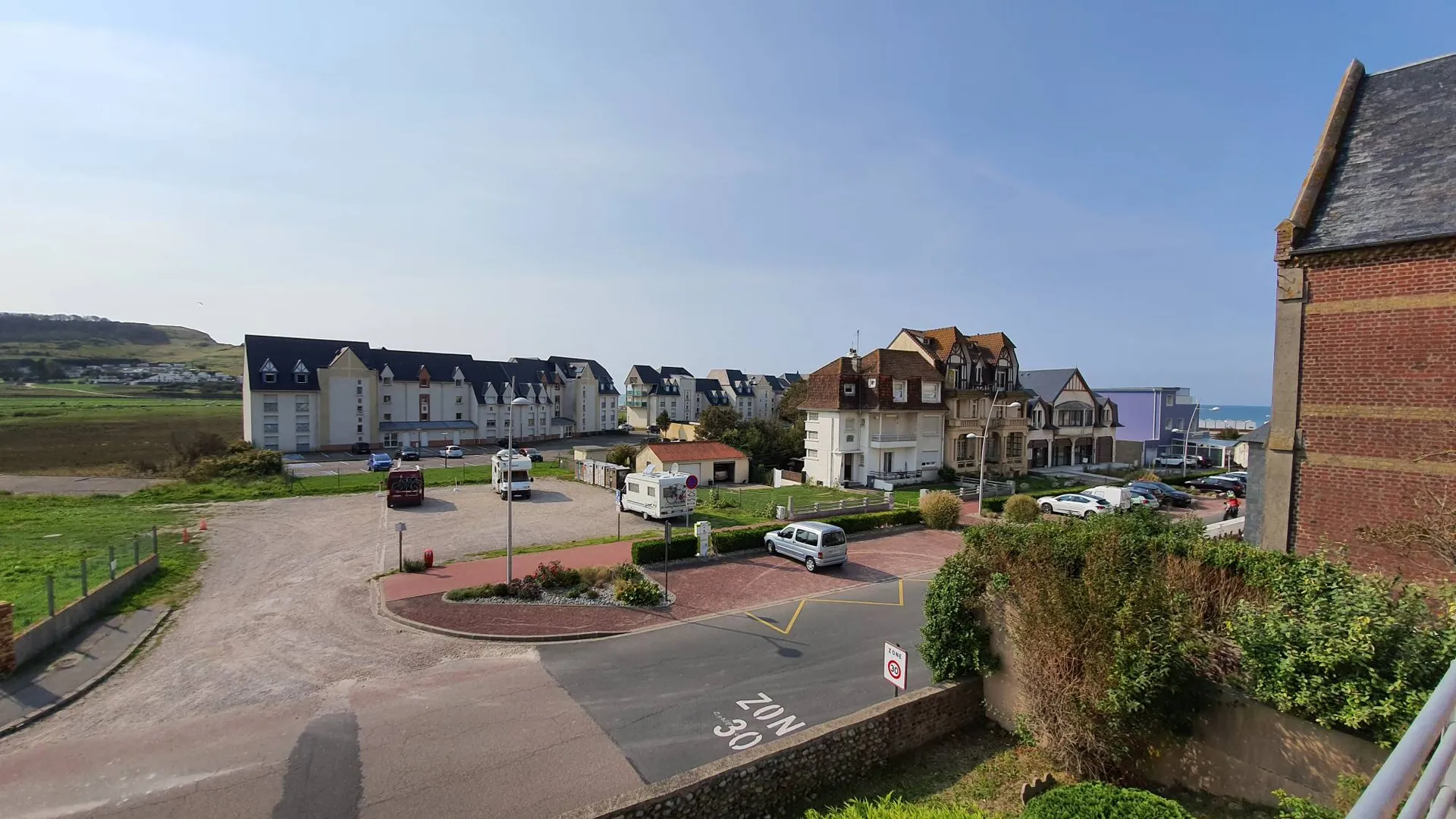 A vendre spacieuse Villa à rafraîchir de 185 m² habitables, 3/4 chambres, à proximité immédiate de la mer, 76910 Criel sur Mer, en Seine-Maritime (76)