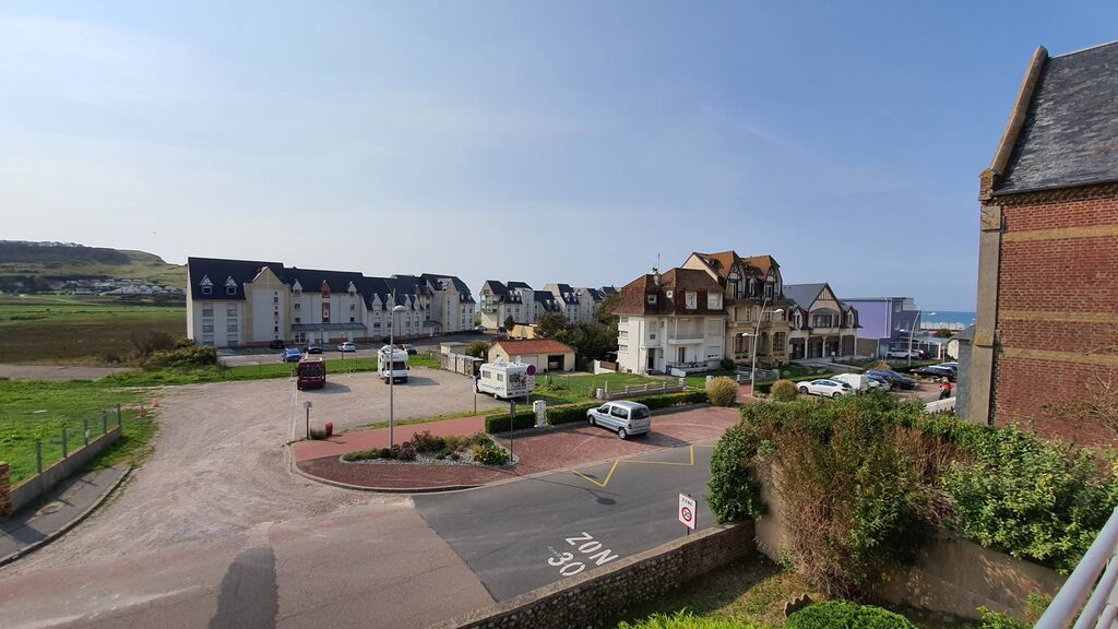A vendre spacieuse Villa à rafraîchir de 185 m² habitables, 3/4 chambres, à proximité immédiate de la mer, 76910 Criel sur Mer, en Seine-Maritime (76)