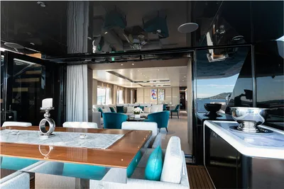 Film de protection XPEL pour yacht sur la Côte d’Azur : protégez votre bateau durablement grâce à Riviera Detailing Marine