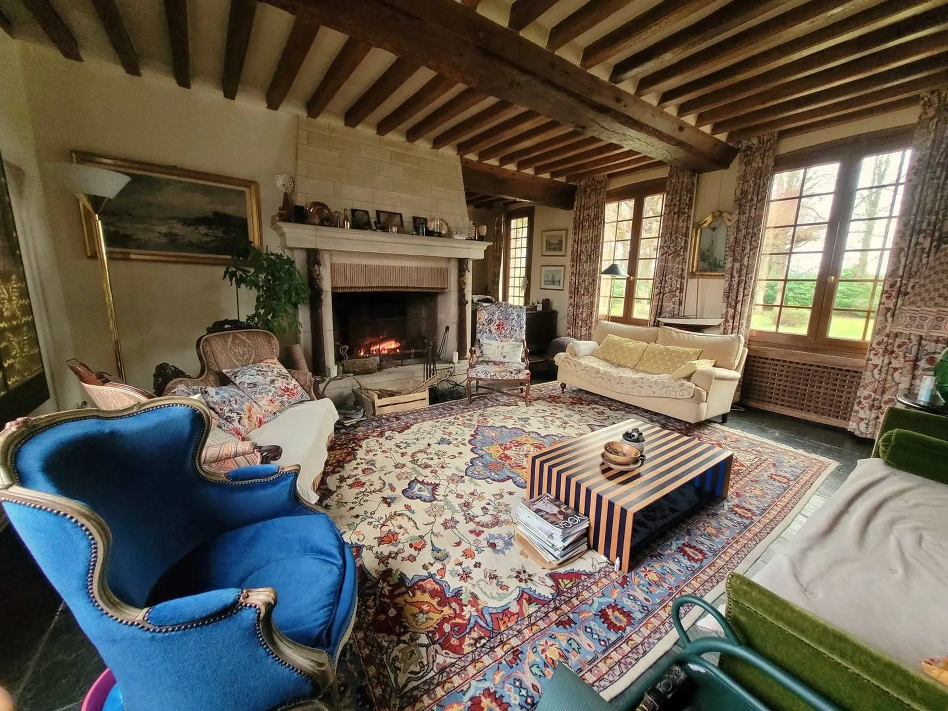 A vendre beau domaine au calme de la campagne, avec Demeure de charme, dépendances, parc arboré, et 3 hectares 40 ares de terrain, dans la région de LISIEUX 14100.