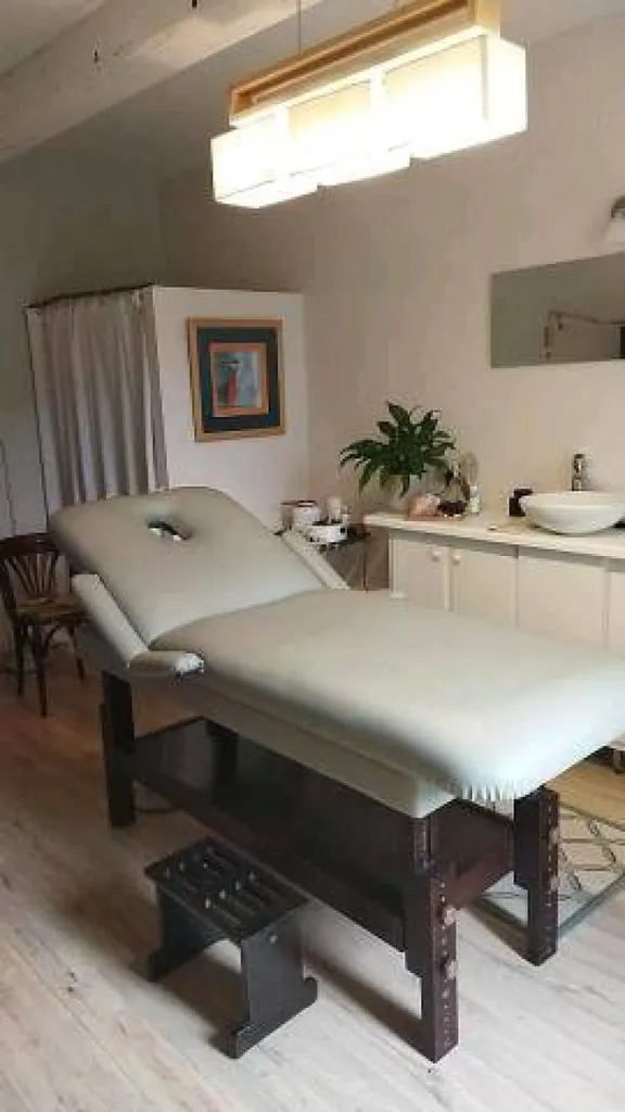 Rénovation d’une table d’esthéticienne proche de bordeaux