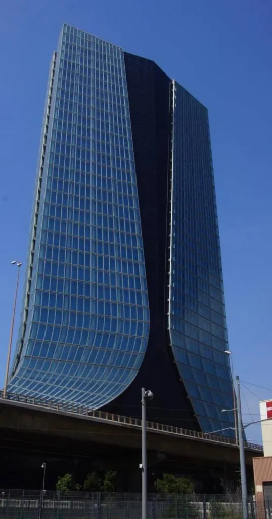 TOUR MIRABEAU à MARSEILLE