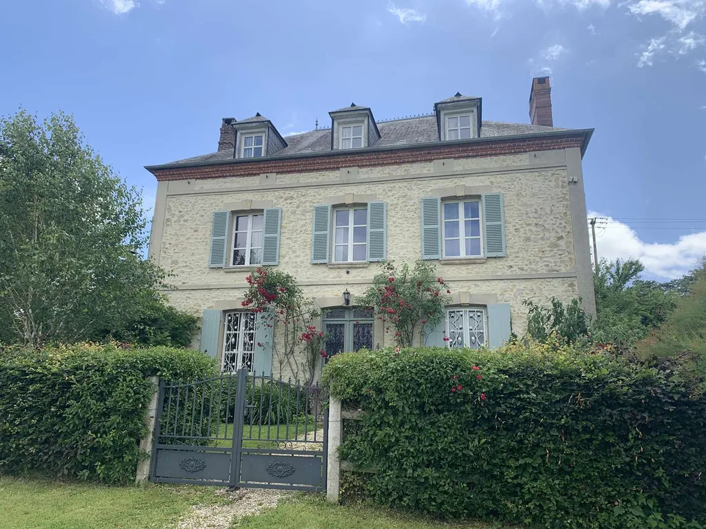EN VENTE - Pays d'Auge du CALVADOS, région de CAMBREMER, maison de Maître du XIXème en pierres