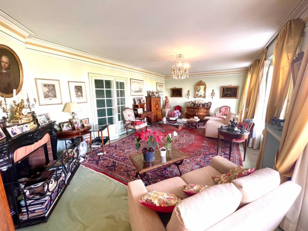 Salon agence immobilière Caudéran Arnaud Droulers immobilier