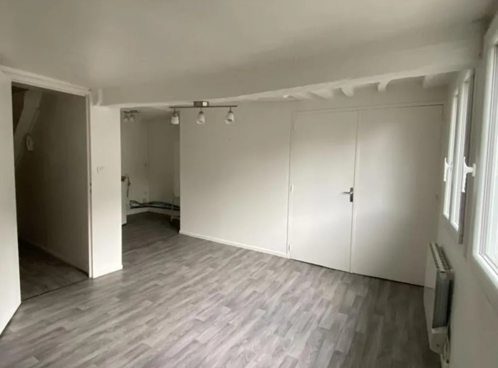 Studio de 24.82m² à la location, rue Dinanderie à Rouen, 465€ charges comprises